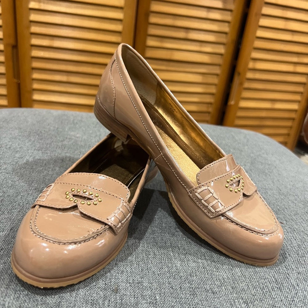 Elegant Beige Loafers